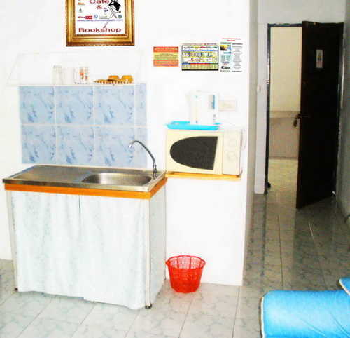 kitchen copy.jpg